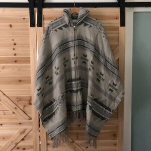 Jackson Rowe Hooded Poncho OS
